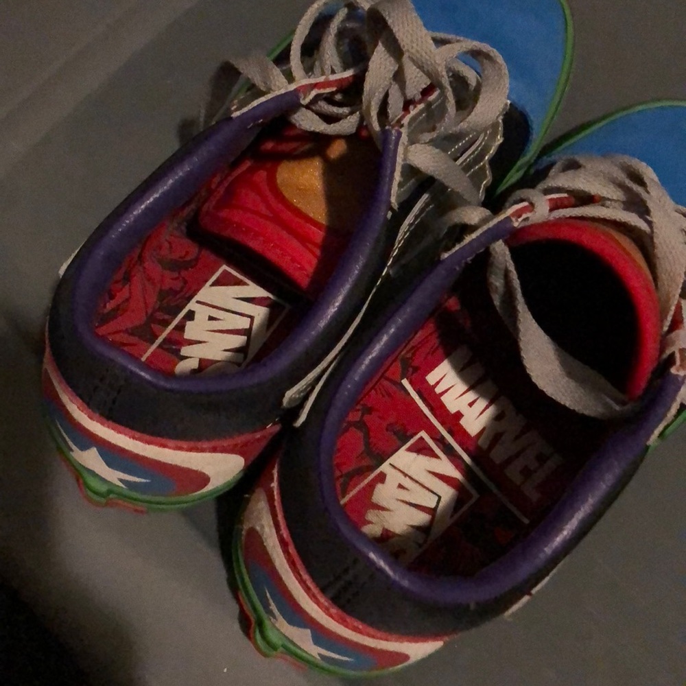 Vans - Picture 5 of 6